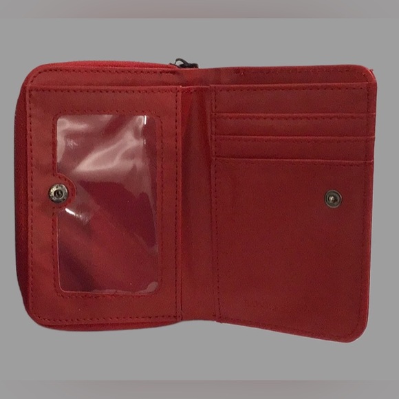 BADGLEY MISCHKA Croc-Embossed Red Vegan Leather Zip Around Bi-Fold Wallet - Picture 7 of 9